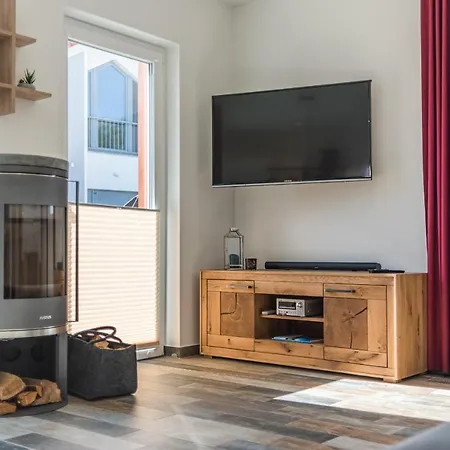 Holiday home Neu!!! Ferienhaus-see-sauna-kamin-5 Sterne-102m²