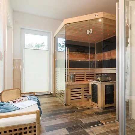 Holiday home Neu!!! Ferienhaus-see-sauna-kamin-5 Sterne-102m² *